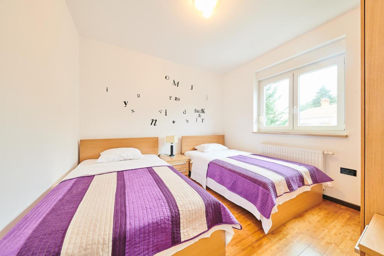 Ribarska Koliba - Stella Adria Villa Pula Buitenkant foto